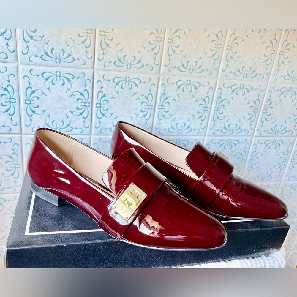 New Karl Lagerfeld Nelia Patent leather Loafers